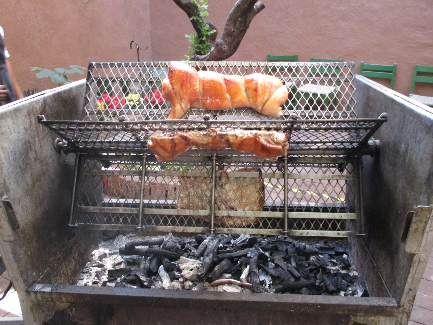 Casa Oaxaca Cafe roasts lechon over wood